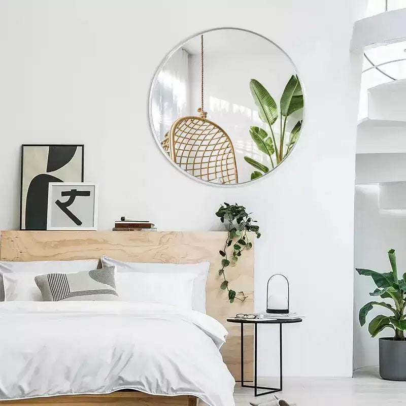Miroir de salle de bain rond de 81 cm avec cadre en métal noir pour fixation murale.