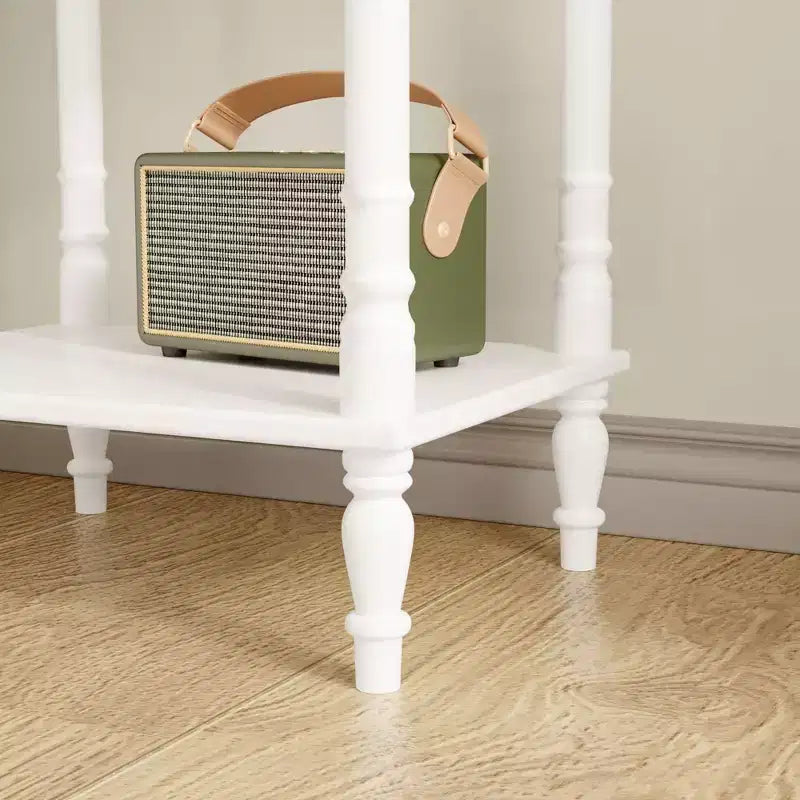 Table de chevet chic blanche/noire avec tiroir et étagère inférieure, table d'appoint : Rangement élégant pour chambre à coucher, table de chevet avec tiroir