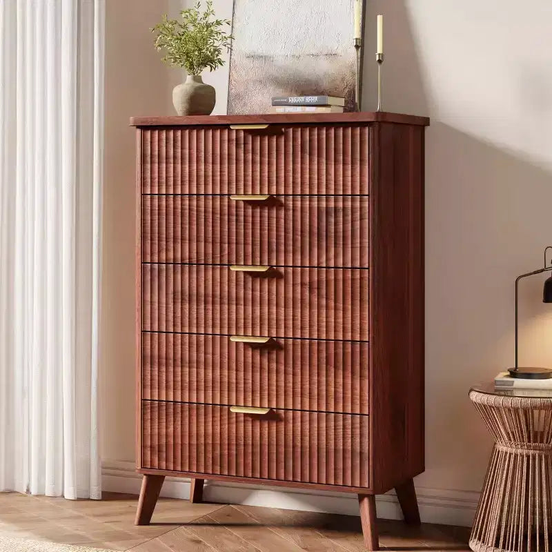 Commode cannelée pour chambre à coucher avec 5 tiroirs profonds, commode haute de 120 cm, design à profil incurvé, commode moderne en bois, pour salon