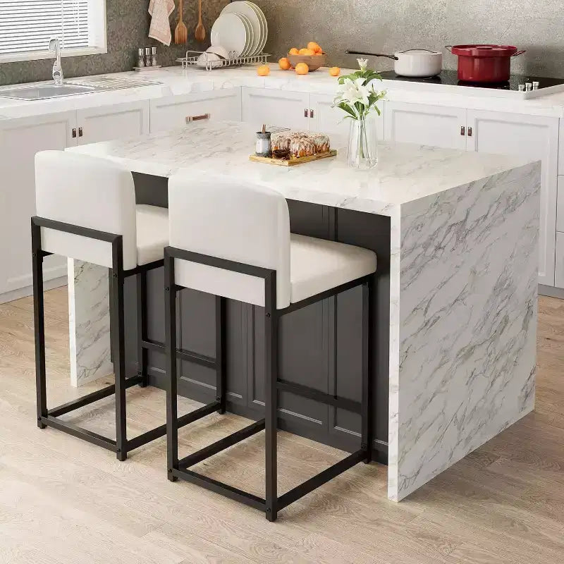 2 tabourets de bar modernes, chaises de comptoir rembourrées en similicuir hauteur 63 cm avec dossier et pieds antidérapants réglables pour îlot de cuisine